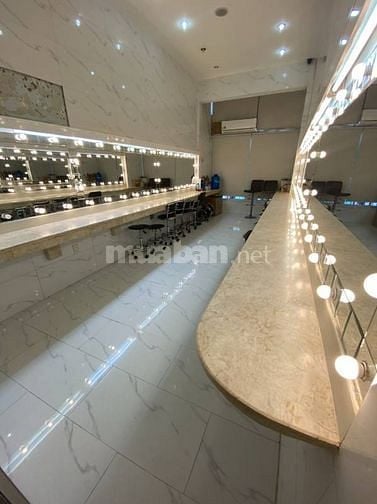Bán nhà mặt tiền 49 Huỳnh Văn Bánh, P.17, Q.Phú Nhuận, 3x14m, 3 lầu