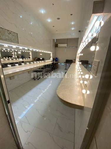 Bán nhà mặt tiền 49 Huỳnh Văn Bánh, P.17, Q.Phú Nhuận, 3x14m, 3 lầu