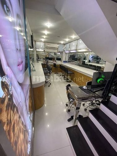 Bán nhà mặt tiền 49 Huỳnh Văn Bánh, P.17, Q.Phú Nhuận, 3x14m, 3 lầu
