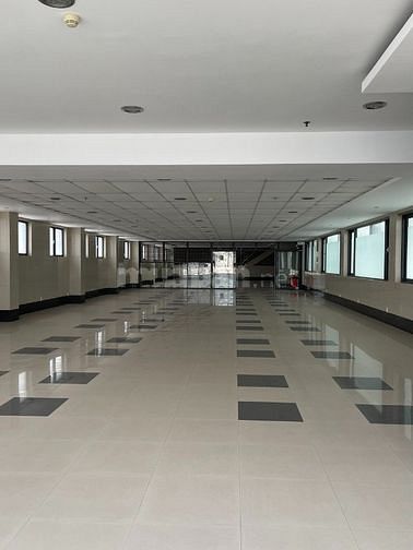 Bán Tòa nhà cao cấp 11 tầng Bến Bình Đông. Nhà thiết kế đẹp cao cấp