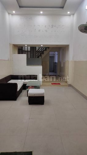 Cho Thuê Nhà 2 Tầng. 3PN Kiệt Ô Tô Hoàng Diệu, Hải Châu, đối diện CHỢ