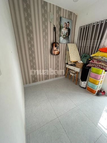 Cần bán gấp nhà mặt tiền đường Lạc Long Quân phường 3 quận 11 
