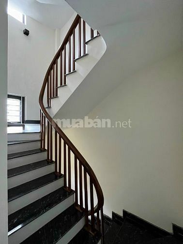BÁN GẤP NHÀ 554 NGUYỄN VĂN CỪ ÔTÔ VÀO NHÀ, CĂN GÓC 54M2 CÓ THANG MÁY