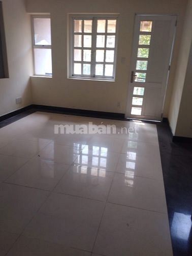 Bán Căn nhà 6x18m 3 lầu +sân thượng, đường Võ Liêm Sơn P4Q8, 