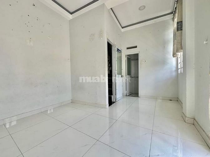 Mặt tiền đường Nguyễn Bình, sổ riêng 2ty1 bao sang tên