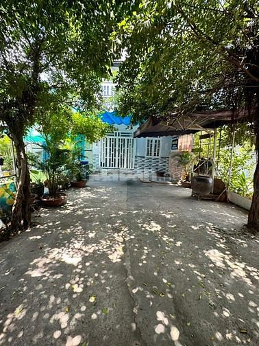 Mặt tiền đường Nguyễn Bình, sổ riêng 2ty1 bao sang tên
