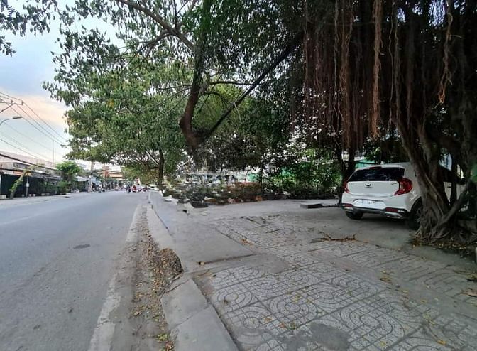 Mặt tiền đường Nguyễn Bình, sổ riêng 2ty1 bao sang tên