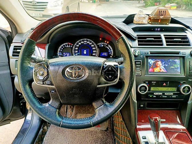 Bán rẻ Toyota Camry at 2.5Q 2014 bản Full Options Zin A-Z rất đẹp!