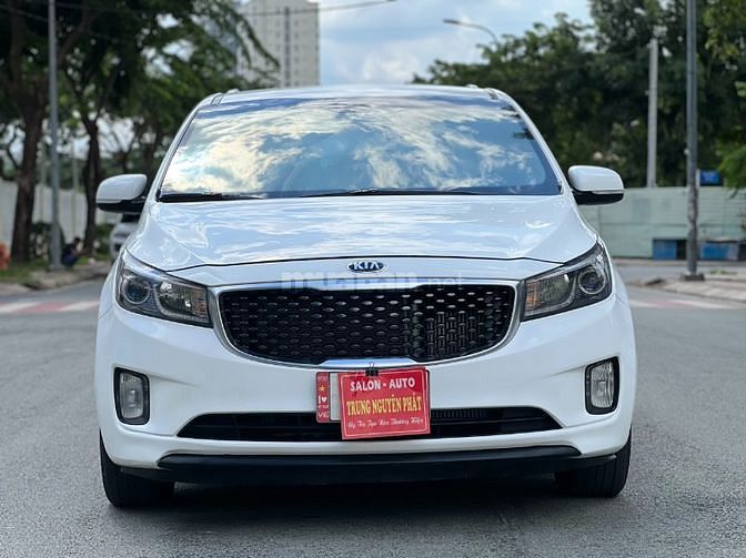 Kia Sedona đời 2016 máy dầu màu trắng cực mới