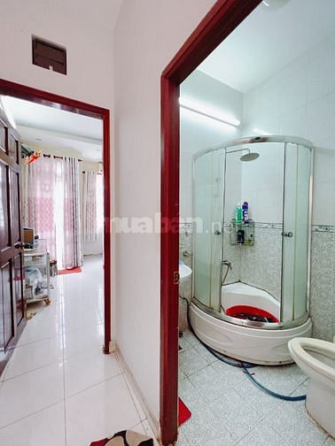 Cho thuê nhà đầy đủ tiện nghi hẻm 4m xe hơi đường Cao Thắng P11 Q10