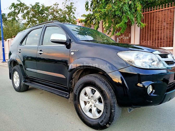 Bán rẻ Toyota Fortuner SR5 2008 biển VIP Zin độ Full Options tuyệt vời