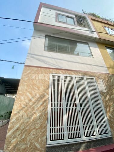 Bán gấp căn nhà xinh tại địa chỉ số 2, Ngõ 11, Y Sơn 2, tổ 8, Đồng Mai