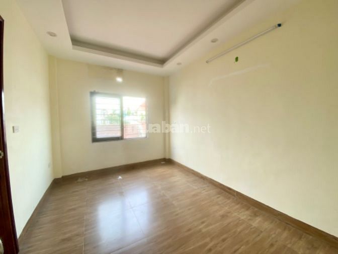 Bán gấp căn nhà xinh tại địa chỉ số 2, Ngõ 11, Y Sơn 2, tổ 8, Đồng Mai