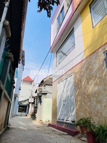 Bán gấp căn nhà xinh tại địa chỉ số 2, Ngõ 11, Y Sơn 2, tổ 8, Đồng Mai