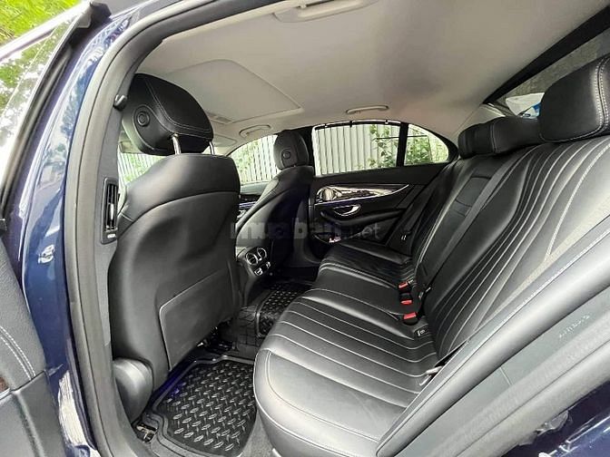 Bán xe mercedes Benz E250 mode 2018