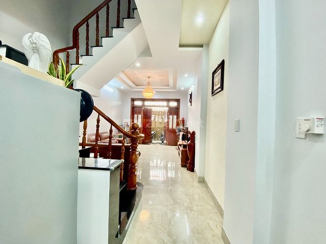 CC BÁN NHÀ SÁT ĐẠI ĐÔ THỊ VẠN PHÚC, ĐƯỜNG 7m,3TẤM-1TUM, 4PN-4WC,PK-PB