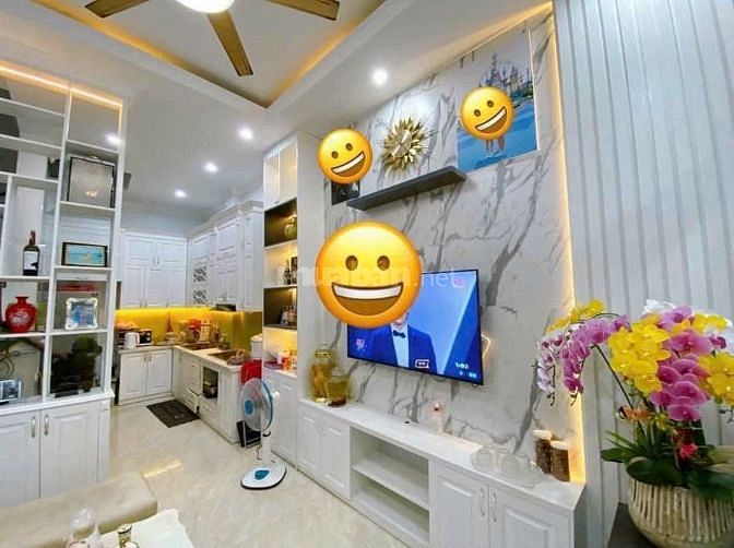 CHỦ NHÀ BÁN PHỐ BẮC CẦU,NGỌC THỤY.98m2 xây 3,5 tầng đang cần tiền ,