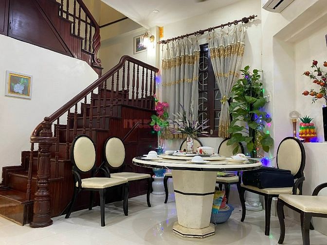 Chính chủ cho thuê nhà cạnh chợ Ngọc Hà, phường Đội Cấn, quận Ba Đình.