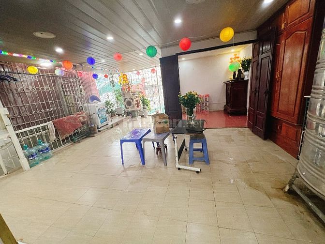 Chính chủ cho thuê nhà cạnh chợ Ngọc Hà, phường Đội Cấn, quận Ba Đình.