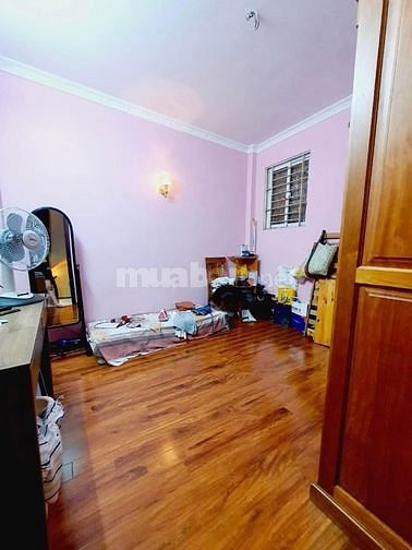 Cần bán gấp nhà Đội Cấn,giảm 500tr còn 4.8 tỷ- DT 38m2-6T -15m ra phố.