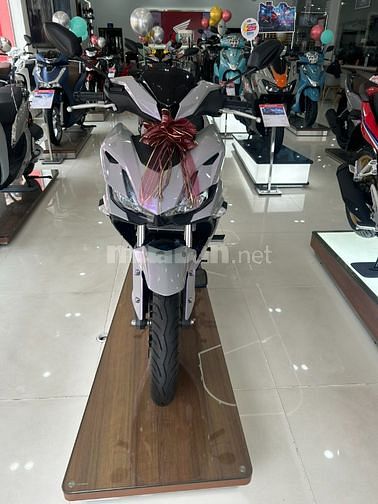 HEAD VIỆT THÁI QUÂN 3 "ĐÓN MÙA TỰU TRƯỜNG - BẠT NGÀN QUÀ TẶNG"