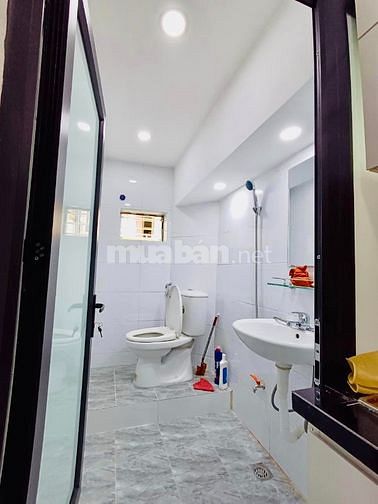 Siêu hiếm! Bán nhà tập thể Nguyên Hồng, DT 60m2 x 2PN- Nhỉnh 2 tỉ