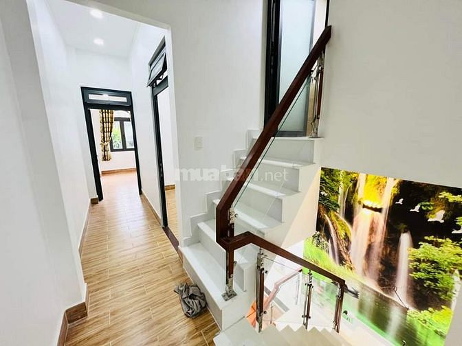 Bán nhà 2 lầu 4x15m Huỳnh Thị Hai Quận 12, HXH,giá siêu rẻ 4.350 tỷ