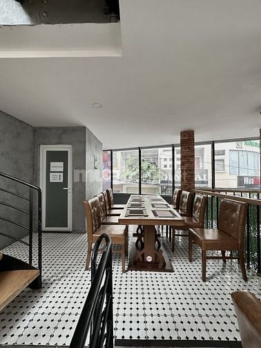 Nhà mặt tiền Đường Hoa,Ngang 8m 5 tầng,dòng tiền gần 100triệu/tháng