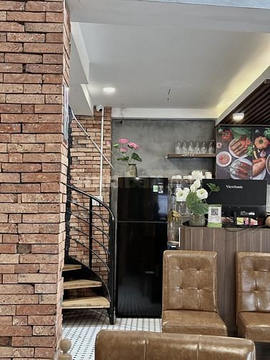 Nhà mặt tiền Đường Hoa,Ngang 8m 5 tầng,dòng tiền gần 100triệu/tháng