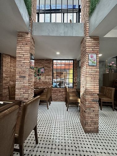 Nhà mặt tiền Đường Hoa,Ngang 8m 5 tầng,dòng tiền gần 100triệu/tháng