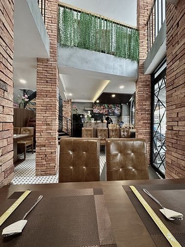 Nhà mặt tiền Đường Hoa,Ngang 8m 5 tầng,dòng tiền gần 100triệu/tháng