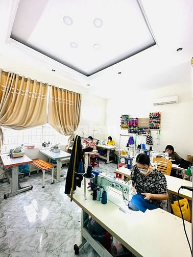Cần tuyển 02 thợ ủi quần áo thời trang làm việc tại Tân Phú