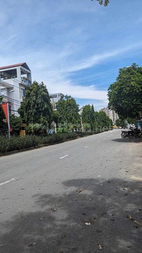 Bán nhà mặt tiền Đại lộ 3, Phước Bình, Q9, 92m2, 3 tầng, hoàn công đủ.
