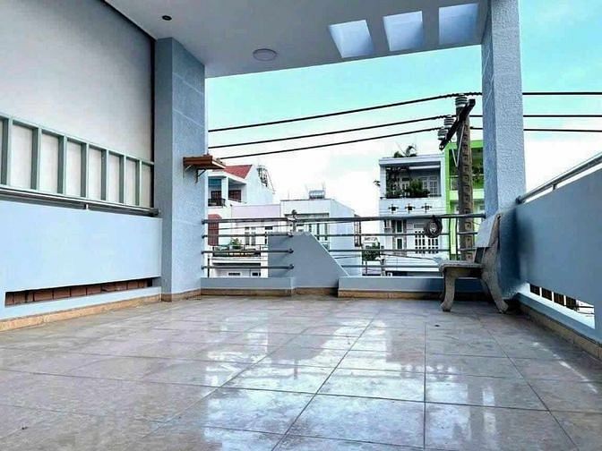Bán nhà mặt tiền Đại lộ 3, Phước Bình, Q9, 92m2, 3 tầng, hoàn công đủ.