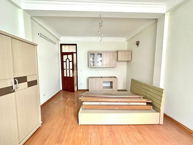 PHỐ YÊN HOÀ - NHÀ ĐẸP- DÂN XÂY  - GẦN PHỐ- 2 THOÁNG - DT 42M , MT 4M -