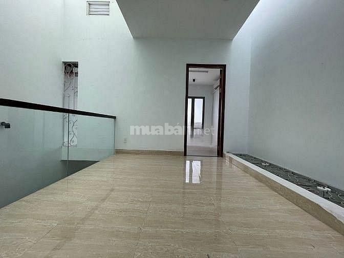 Cho thuê nhà mặt tiền Huỳnh Văn Bánh phú nhuận