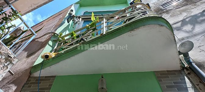 Cần tiền bán gấp nhà SHR 1 trệt 1 lầu , 2 PN, 2 WC, trung tâm Quận 12