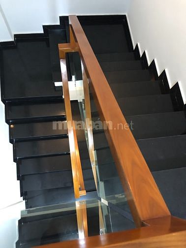 Cho thuê nhà Mặt Tiền 64A Phạm Văn Hai, Phường 3 , Quận Tân Bình