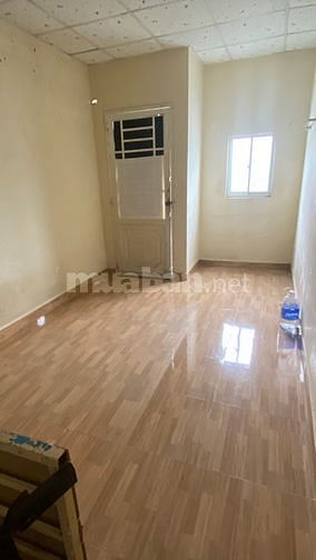 Cho thuê nhà mặt hẻm 35 Nguyễn Văn Quỳ,30m2,riêng biệt,an ninh,Q7