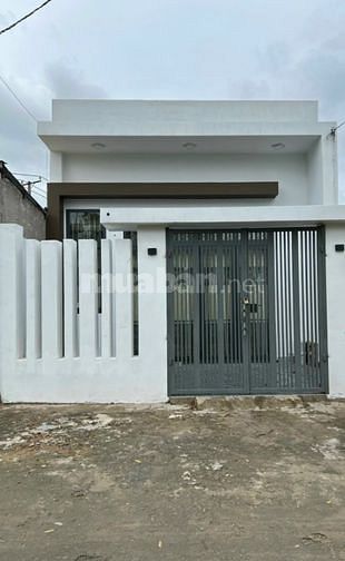 Cắt lỗ bán nhà cấp 4.nhà mới 103 m2 giá 4.1 tỷ