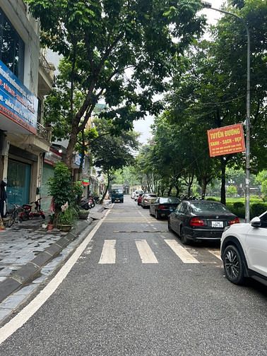  Bán nhà số 61 ngách 202 phố Cổ Linh và  nhà mặt ngõ 390 Nguyễn Văn Cừ