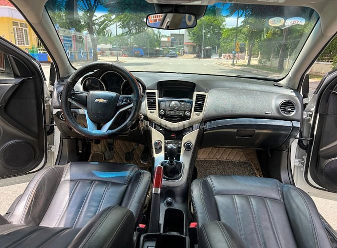 CRUZE 2017 XE ĐẸP, CHỦ SỬ DỤNG KỸ CÒN MỚI