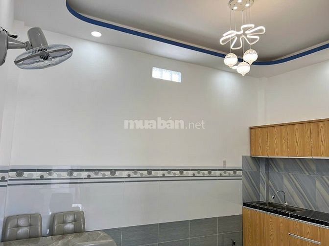 - Nhà Phường 10 TP Mỹ Tho  - Vị Trí : Nhà Cách Ấp Bắc tầm 120m . Đường