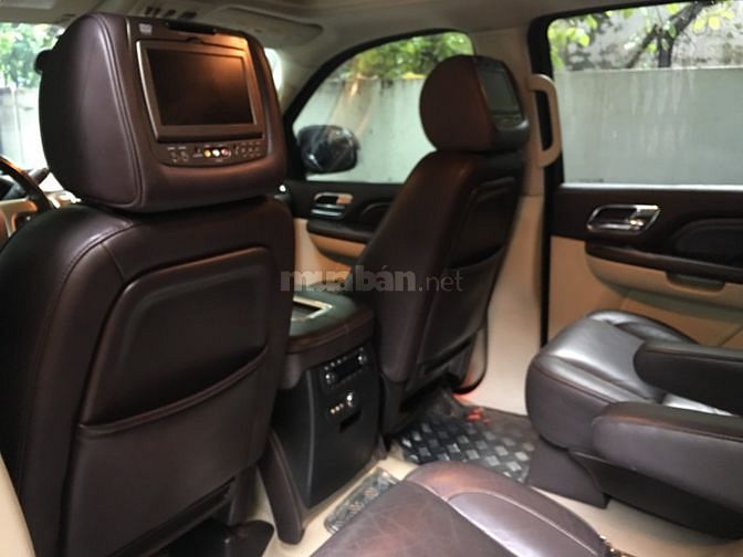 Bán xe Cadilac Escalade màu đen, xe gia đình ít sử dụng, biển HN đẹp