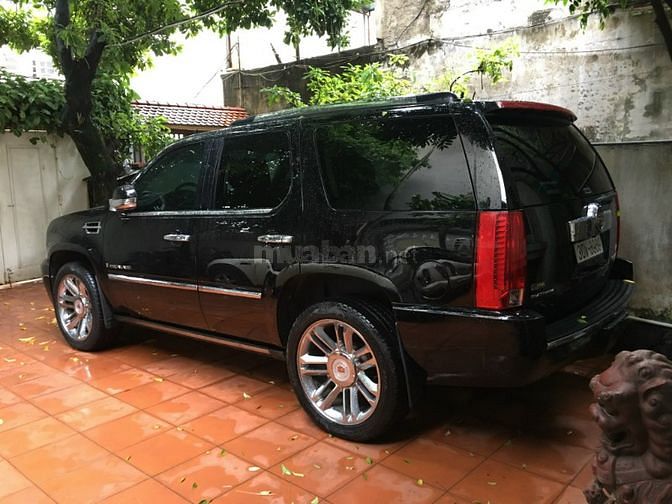 Bán xe Cadilac Escalade màu đen, xe gia đình ít sử dụng, biển HN đẹp
