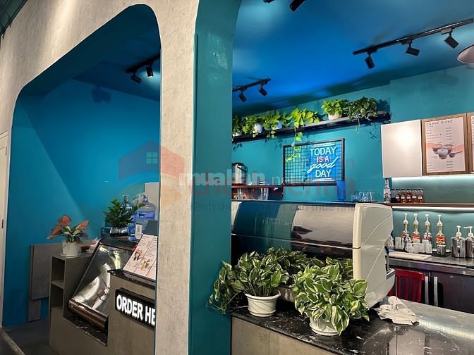 Cho thuê nhà ngang 8m mặt tiền Đồng Nai, Quận 10 
