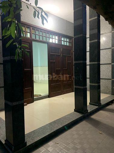 Nhà cấp 4, hẻm bê tông 4m. Sổ hồng chính chủ, khu dân cư an ninh. 