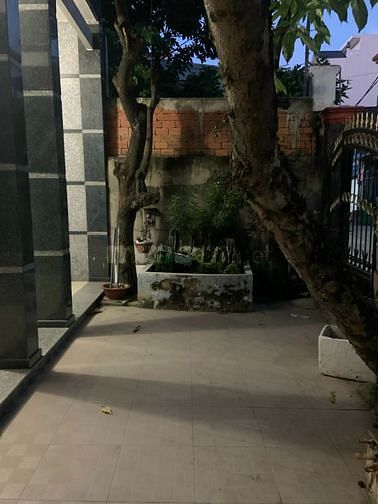 Nhà cấp 4, hẻm bê tông 4m. Sổ hồng chính chủ, khu dân cư an ninh. 