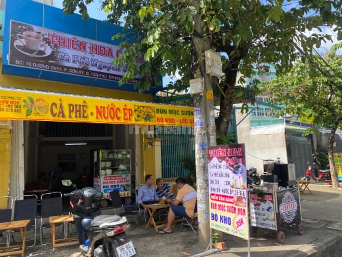 Sang quán ăn + quán cà phê mặt tiền đường CN11