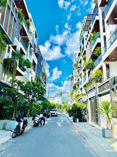 bán nhà 68/2 NGUYỄN TƯ GIẢN DT 4m X 18m SIÊU PHẨM NHÀ ĐẸP, KHU VÍP 68